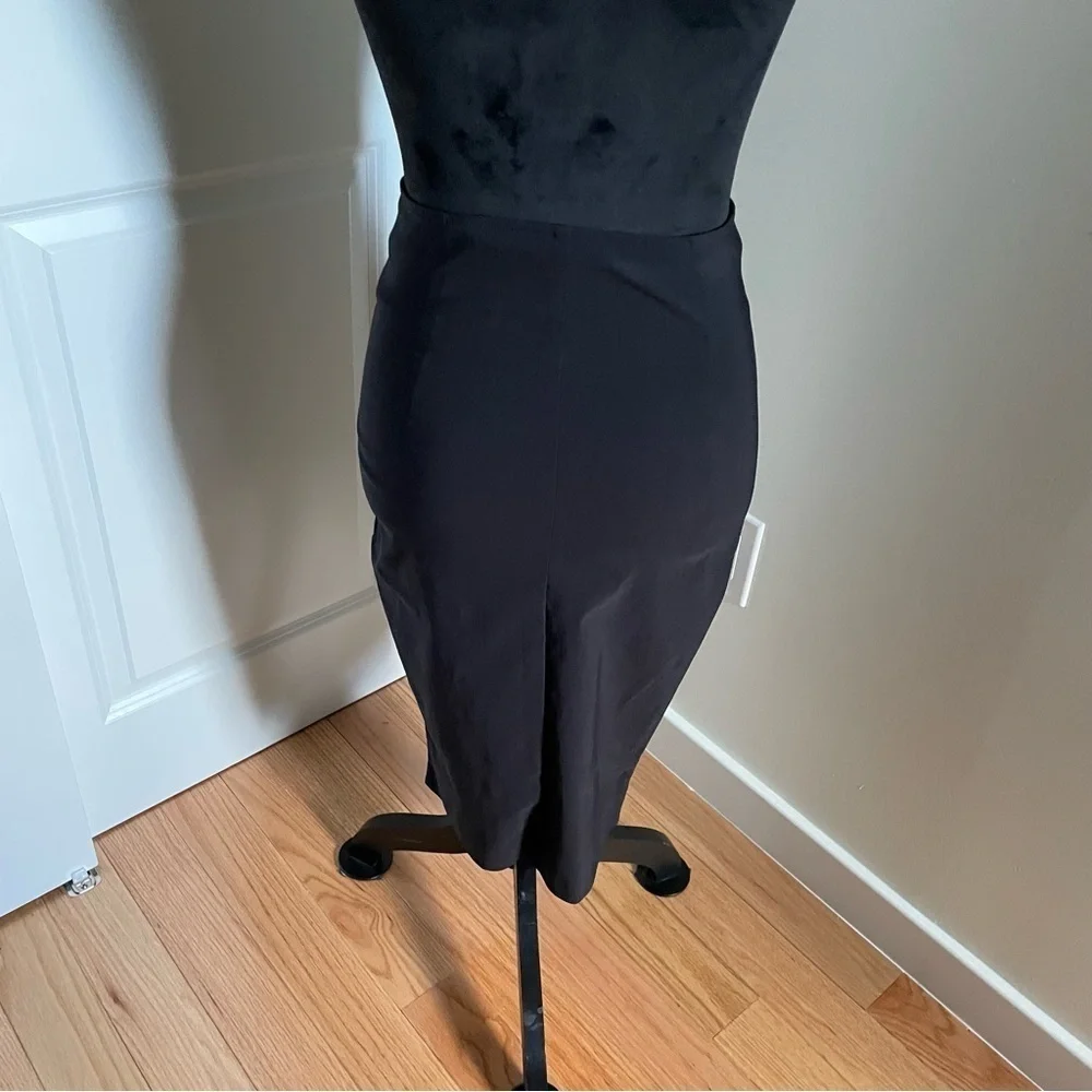 Avenue Montaigue Black Stella Skirt Pencil Pull On Elastic Viscose EUC Size 2